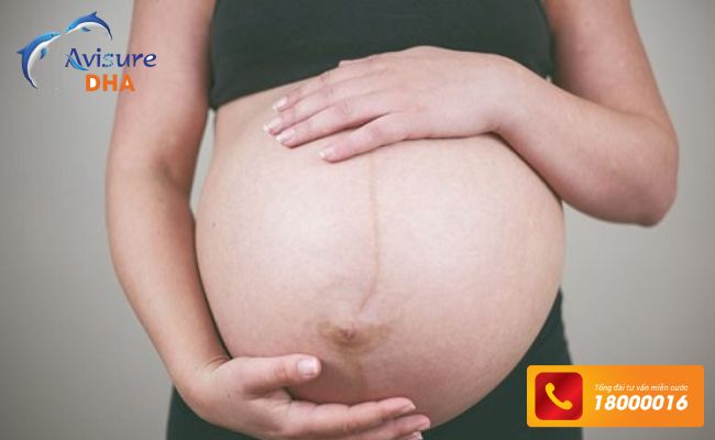 Đường lông bụng mẹ bầu cho biết giới tính thai nhi